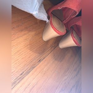 Heels x2 brand new only worn a handful of times! Super comfy too 😊